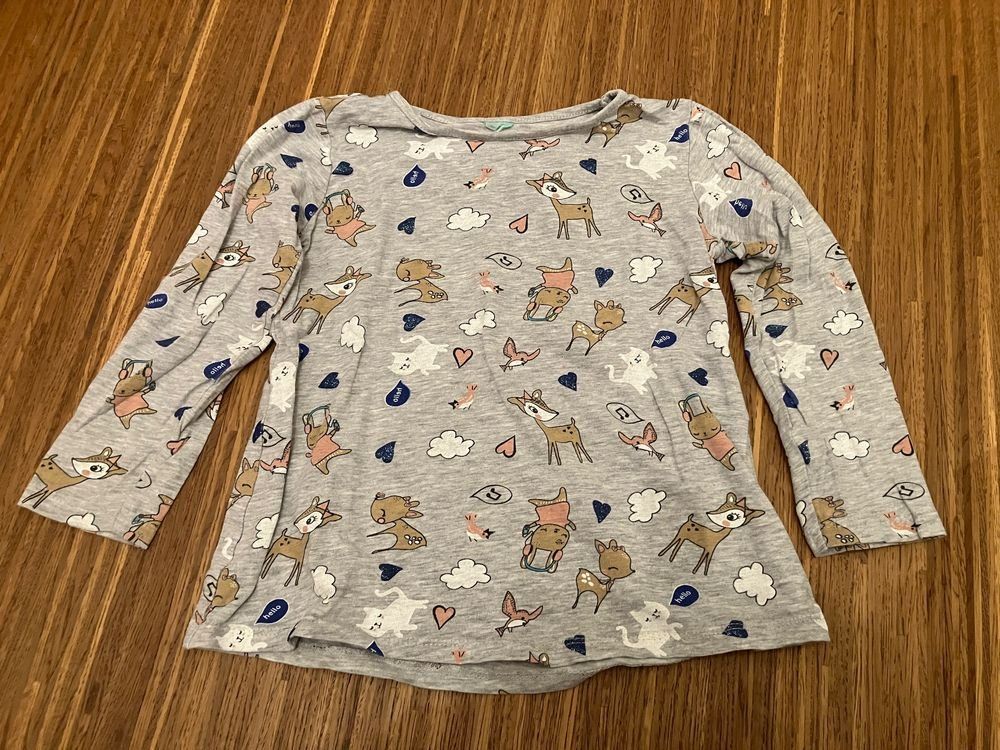 Camicette, T-shirt & Top: Langarmshirt mit Tiermuster, Gr. 98/104 – Usato da Ruggell venduto da VegasGirl