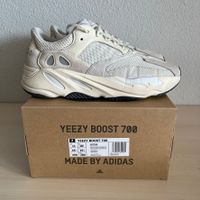 Yeezy 700 Analog