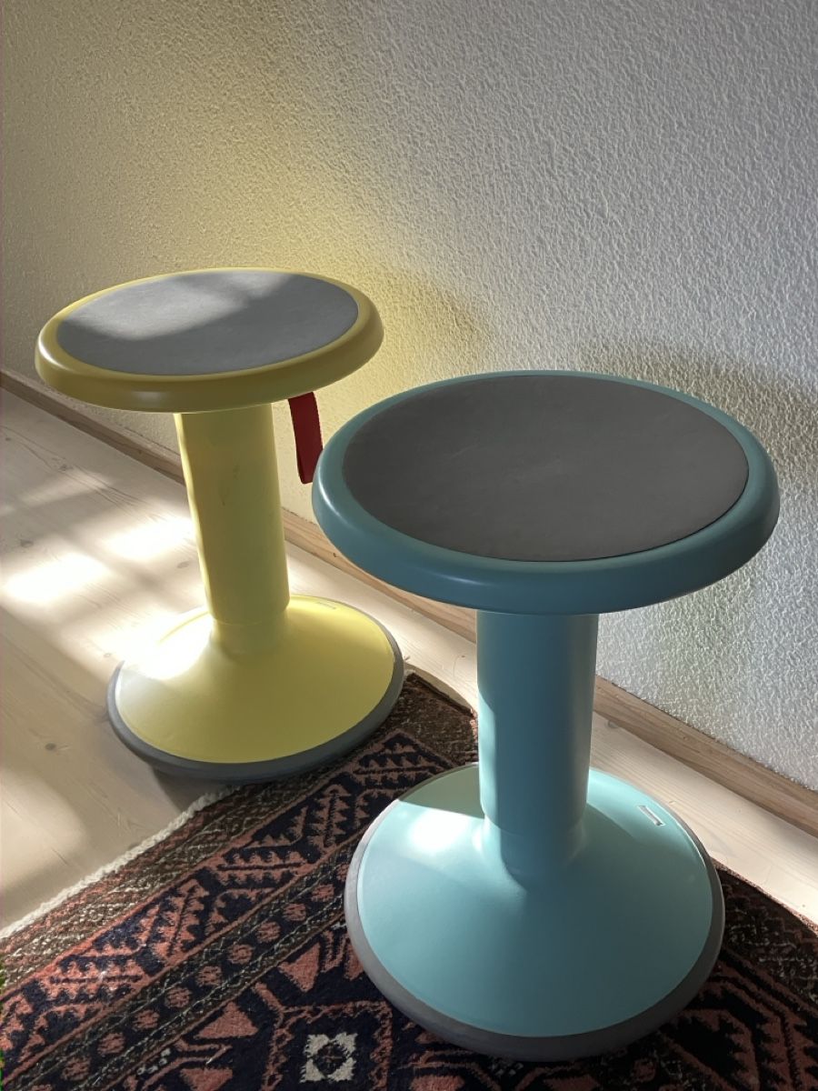 Sgabelli: 2 Hocker von Interstuhl – Usato da Uster venduto da hpth1 1