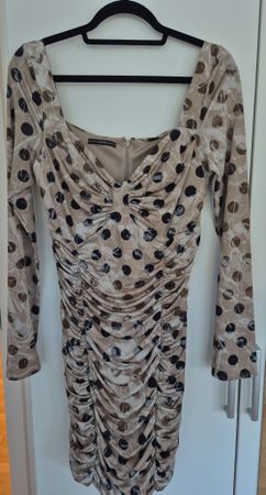 Elegantes Guess Kleid mit Punktmuster, Grösse L, Herbstlook