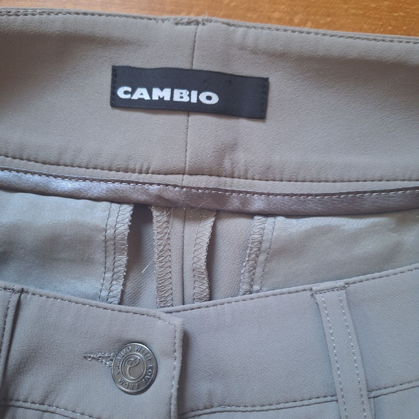 Cambio Pantaloni: Schöne Cambio Hose, Grösse 36, Farbe hellgrau – Usato da Wettingen venduto da Blau8 1