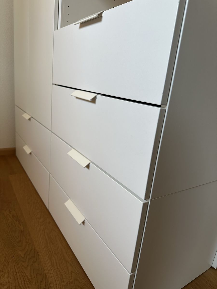 Ikea Letti: PLATSA Bett Ikea mit Schrank  – Usato da riehen venduto da ton_6f6c 4