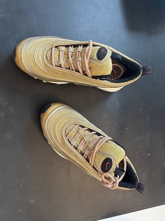 Nike Scarpe da uomo: Nike AirMax 97 35.5 – Usato da Chatelaine venduto da lae_7h8n 2