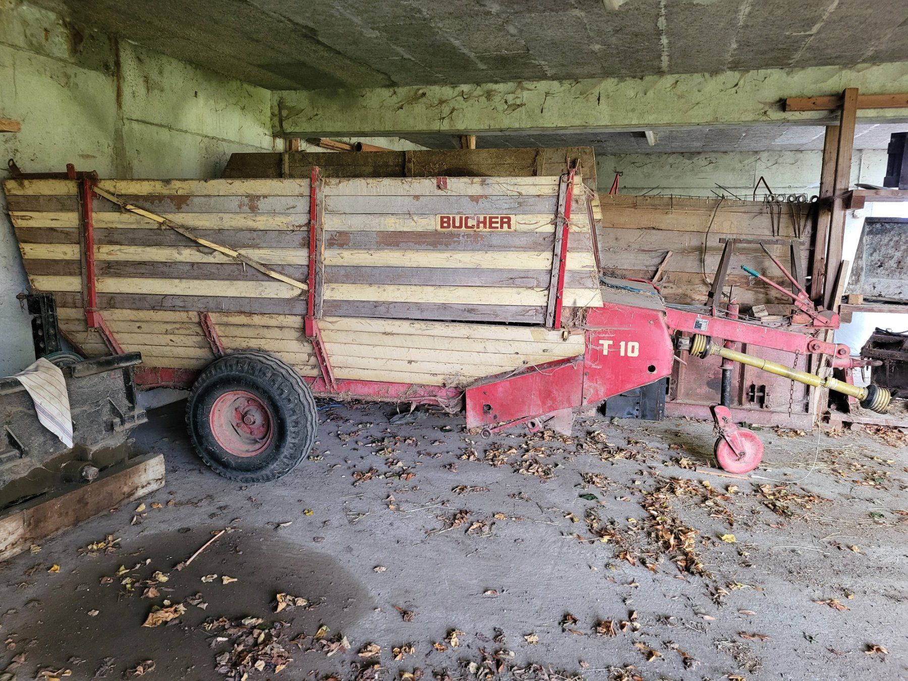Bucher Anhänger: BUCHER T 10 Ladewagen gebraucht – Gebraucht aus Konolfingen von Chrigu030
