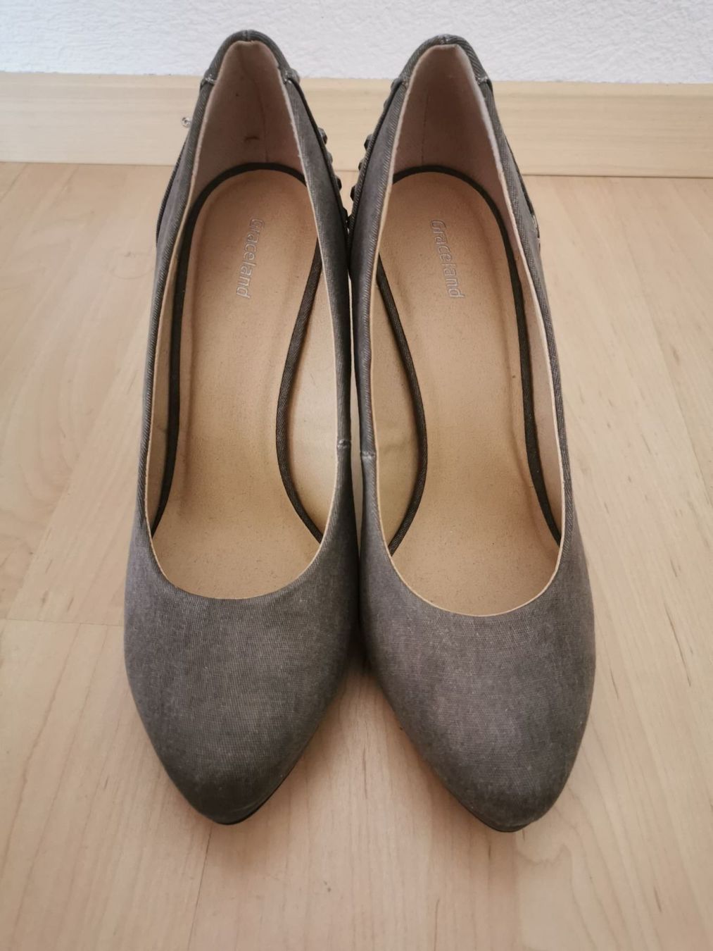 Graceland Scarpe da donna: Graceland Pumps Khaki Gr. 40 – Nuovo (secondo la descrizione) da Aarau venduto da Obdulia 2