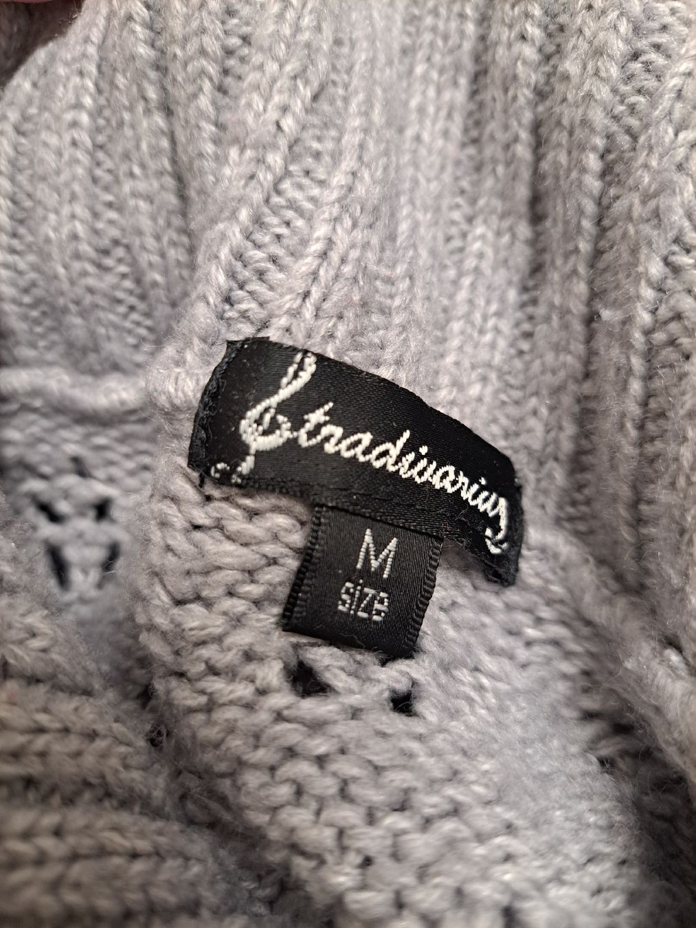 Stradivarius Vestiti: Srickkleid von Stradivarius – Usato da Basel venduto da kru_m5x5 4