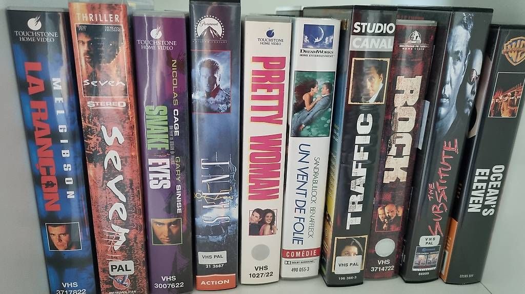 Tutti i VHS: env. 100 VHS action, comique, aventure, love ...et dvd – Usato da Martigny venduto da loo_tbp2 2