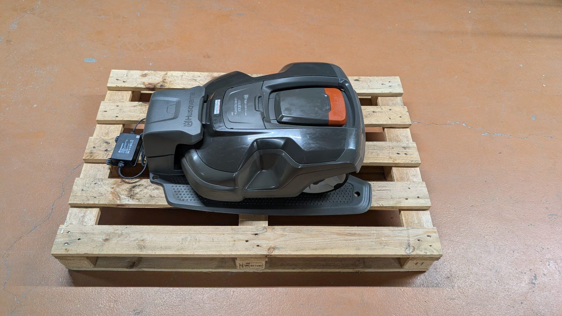 Husqvarna Tondeuses à gazon: Automower Husqvarna 315 – D'occasion à Lätti par baumi02