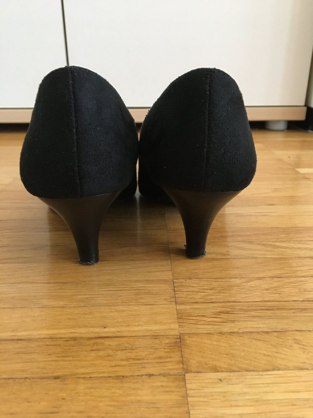Damenschuhe: Klassische Pumps, Gr. 36 - Neuwertig – Gebraucht aus Basel von Nofretete39 8