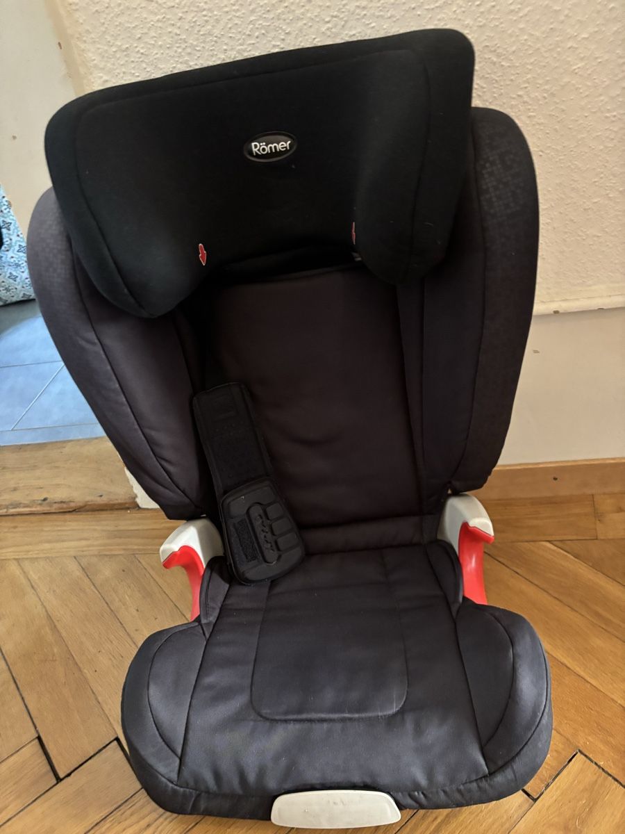 Britax Römer Auto-Kindersitze: Siège auto Römer  – Gebraucht aus Neuchâtel von mal_9tg9 1