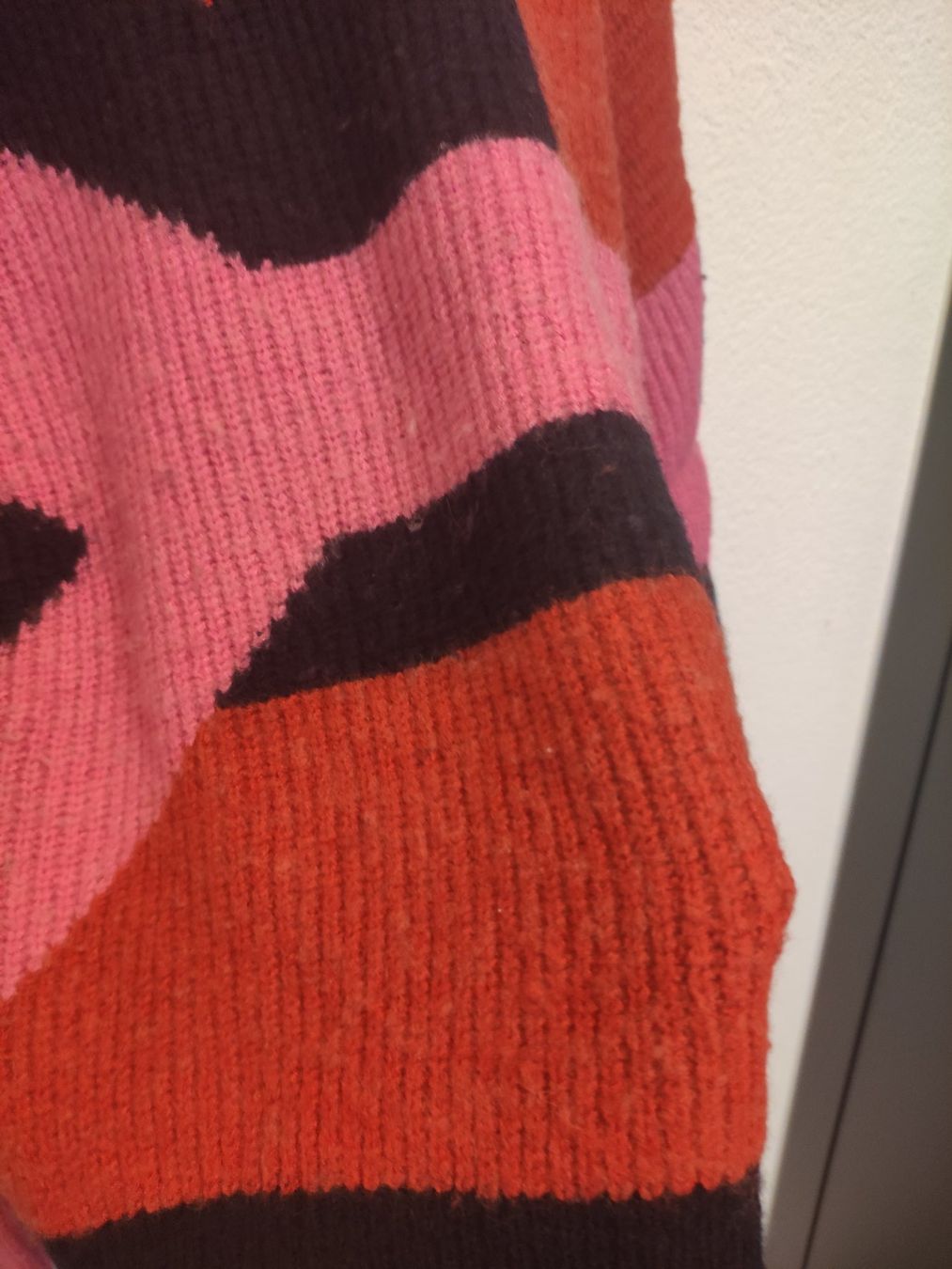 Pulls & Sweat-shirts: Nümph Pullover blau rot pink, Gr. S – D'occasion à Schliern b. Köniz par Pecannut 2