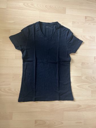 Pier One T-Shirt, V-Ausschnitt, schwarz, Grösse M