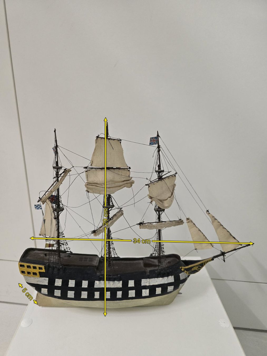 Kit di modellismo & Modellini statici: Schiffsmodell, Antik Segelschiff, Holz, Deko – Usato da Zofingen venduto da Loop_ReSale 1