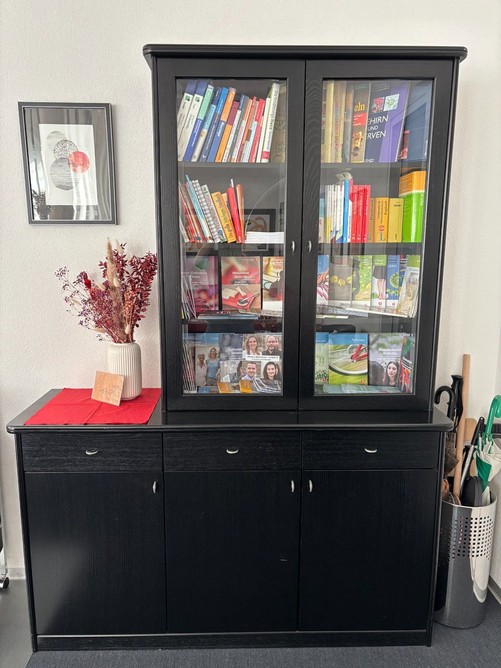 Cassettiere: Sideboard-Set mit Vitrinenaufsatz Schwarz – Usato da Hondrich venduto da Vikes 5