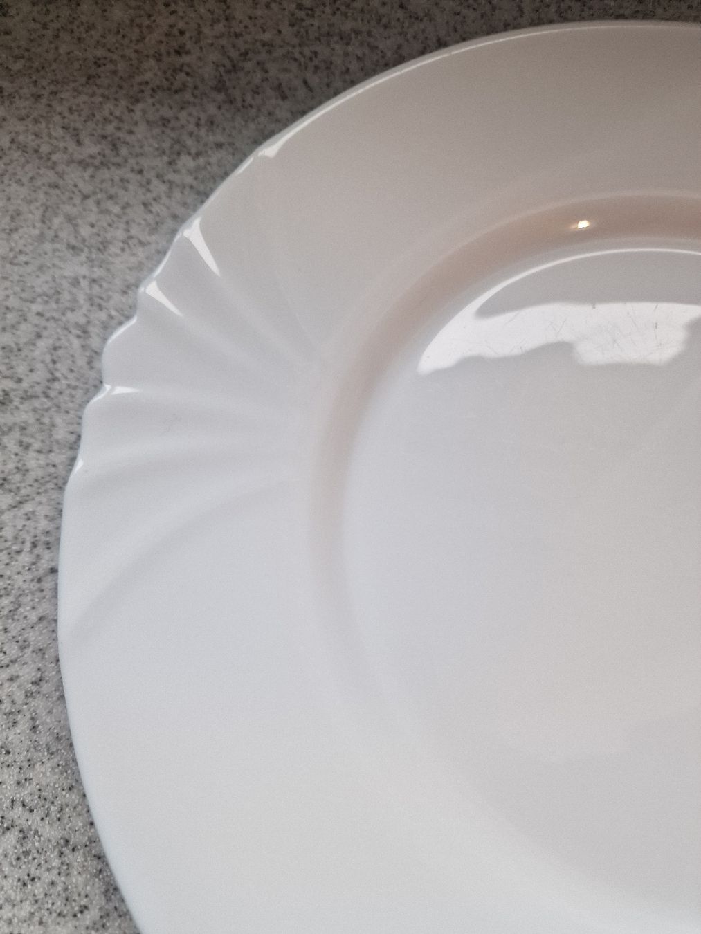 Set di piatti: Geschirr-Service Luminarc 87Teile – Usato da Amriswil venduto da gu80kaya 2