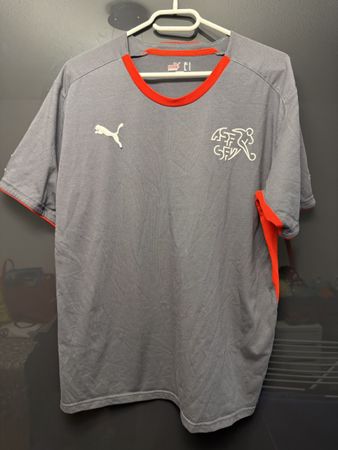 T-Shirt Puma Schweiz grau rot Grösse L guter Zustand