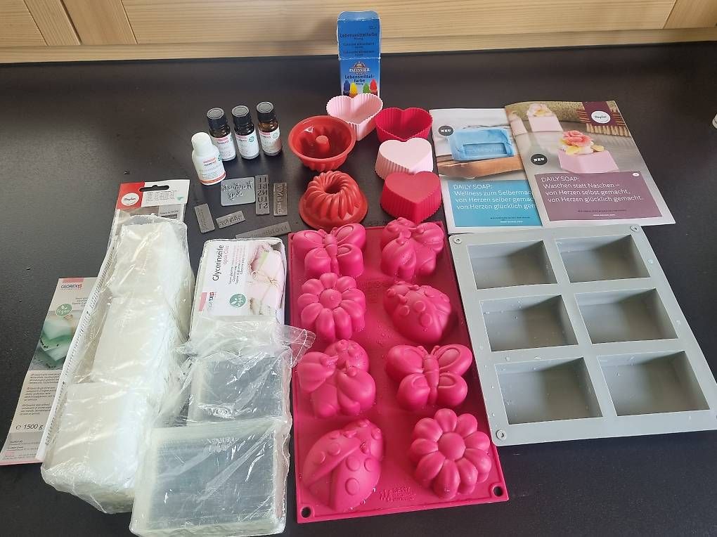 Bastelsets: Seifengiess-Material – Gebraucht aus Wilen (Sarnen) von mamamomy