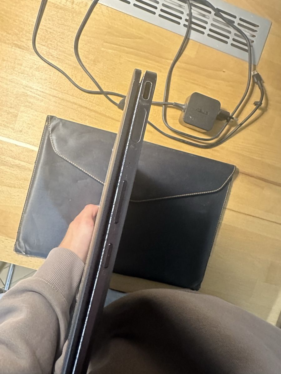 Asus Notebook: ASUS Zenbook Pro 2018 – Usato da Zürich venduto da justus_grabowsky 3