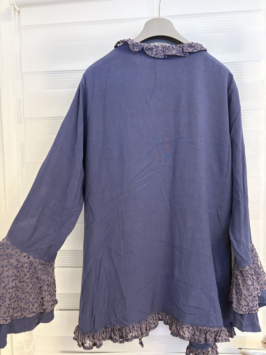 Camicette: Viskose Bluse in Dunkelblau mit Spitzenbesatz – Usato da Basel venduto da lolushka 1