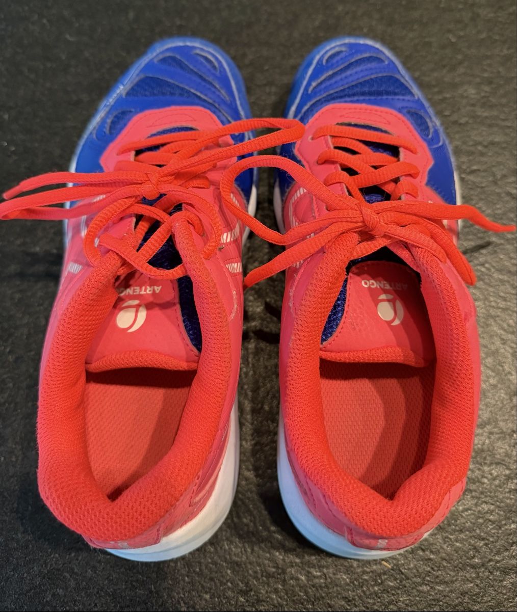 Decathlon Scarpe da uomo: Chaussures de sport Decathlon pointure 37 – Usato da Prez-vers-Noréaz venduto da Onicolet11 1