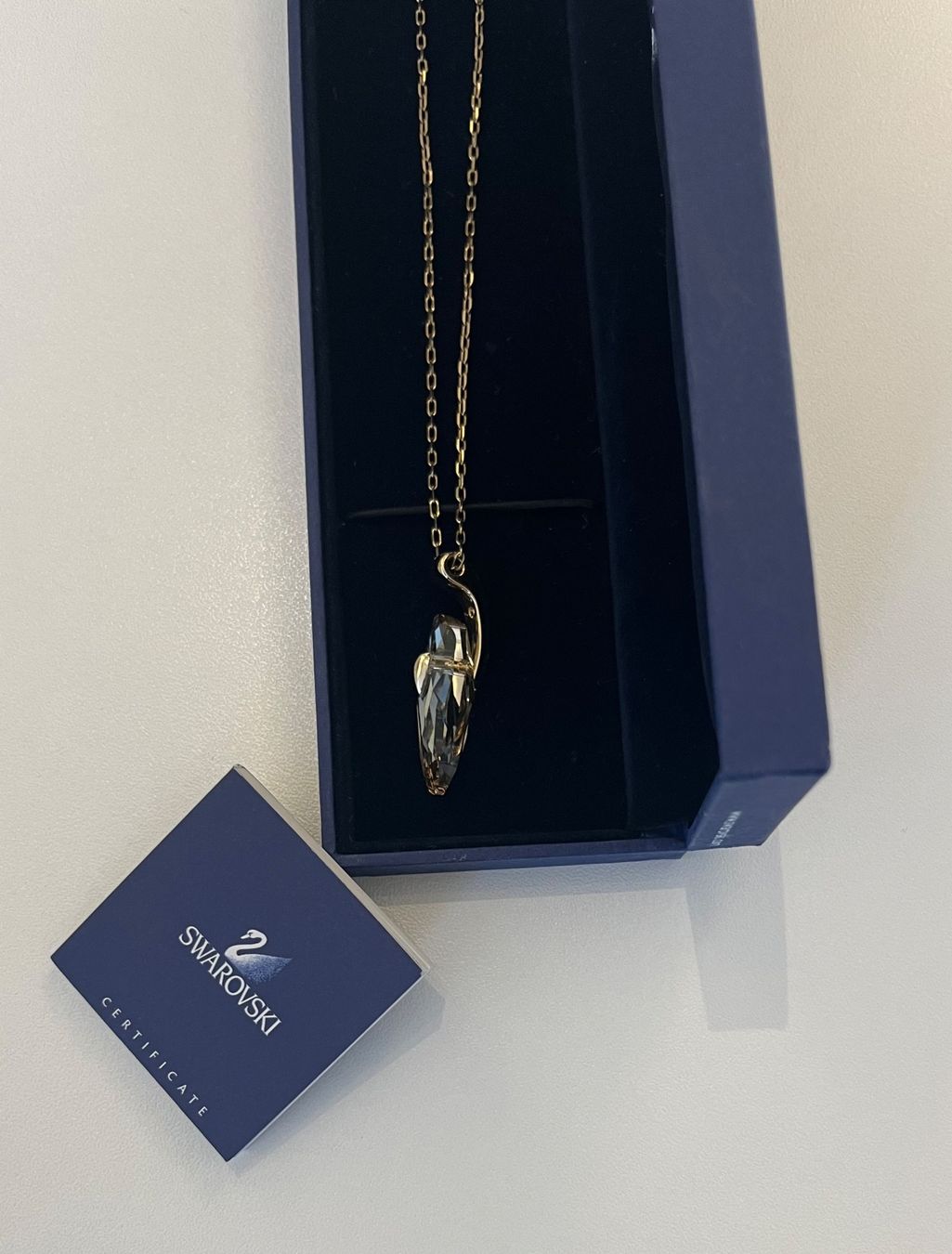 Swarovski Ketten: Swarovski Halskette mit grossem Kristall – Gebraucht aus Münchenstein von nel_57mj 1