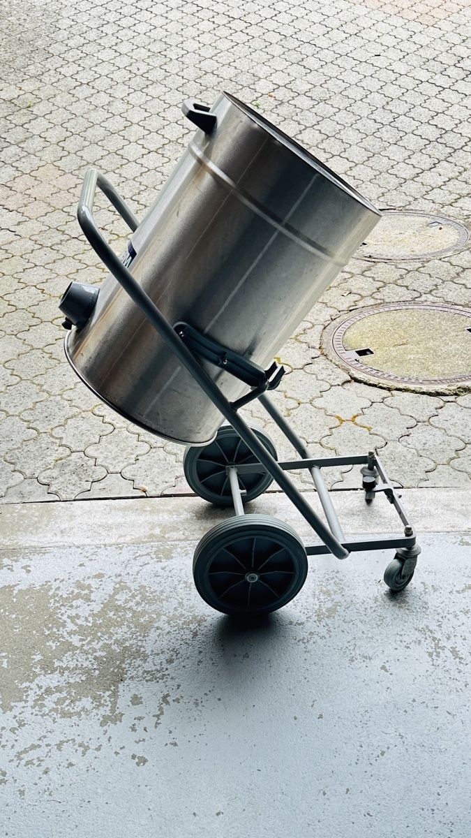 Wetrok Aspirateurs & Accessoires: Wassersauger – D'occasion à Oberbuchsiten par Schmbe 4