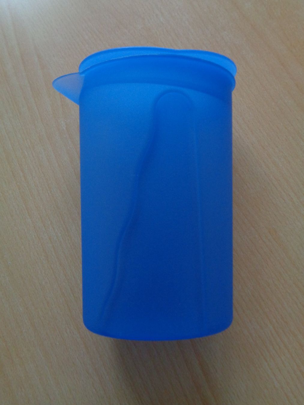 Tupperware Recipients et similaires: Tupperware Krug 1Liter blau – D'occasion à Dietikon par chroetli77