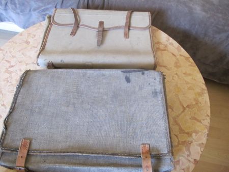 Schweizer Armee 2 Alte Taschen aus Segeltuch und Leder