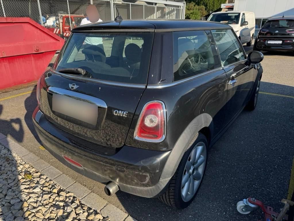 Mini Automobili: Mini One 1.4 R56 – Usato da Gals venduto da aya_p7pd 3