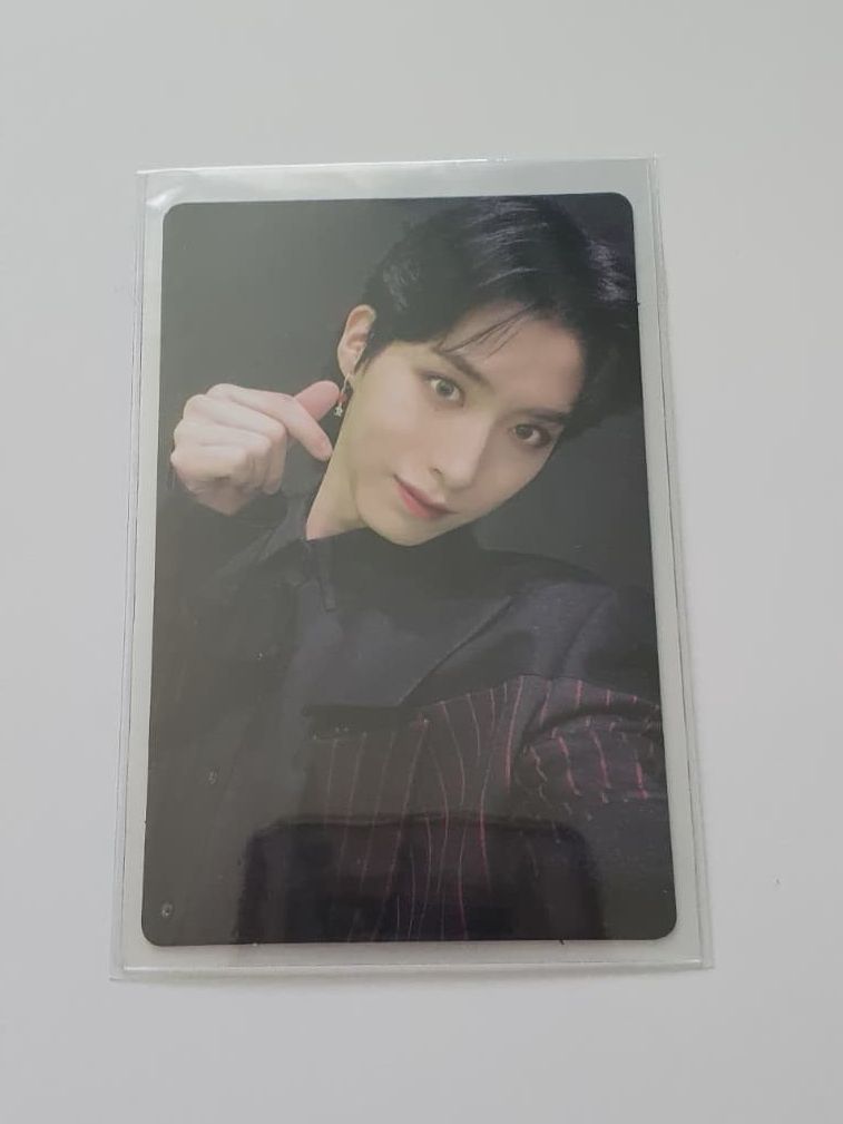 CD: Oneus LIVED & Blood Moon Album Set – Usato da Kriens venduto da befor83 8