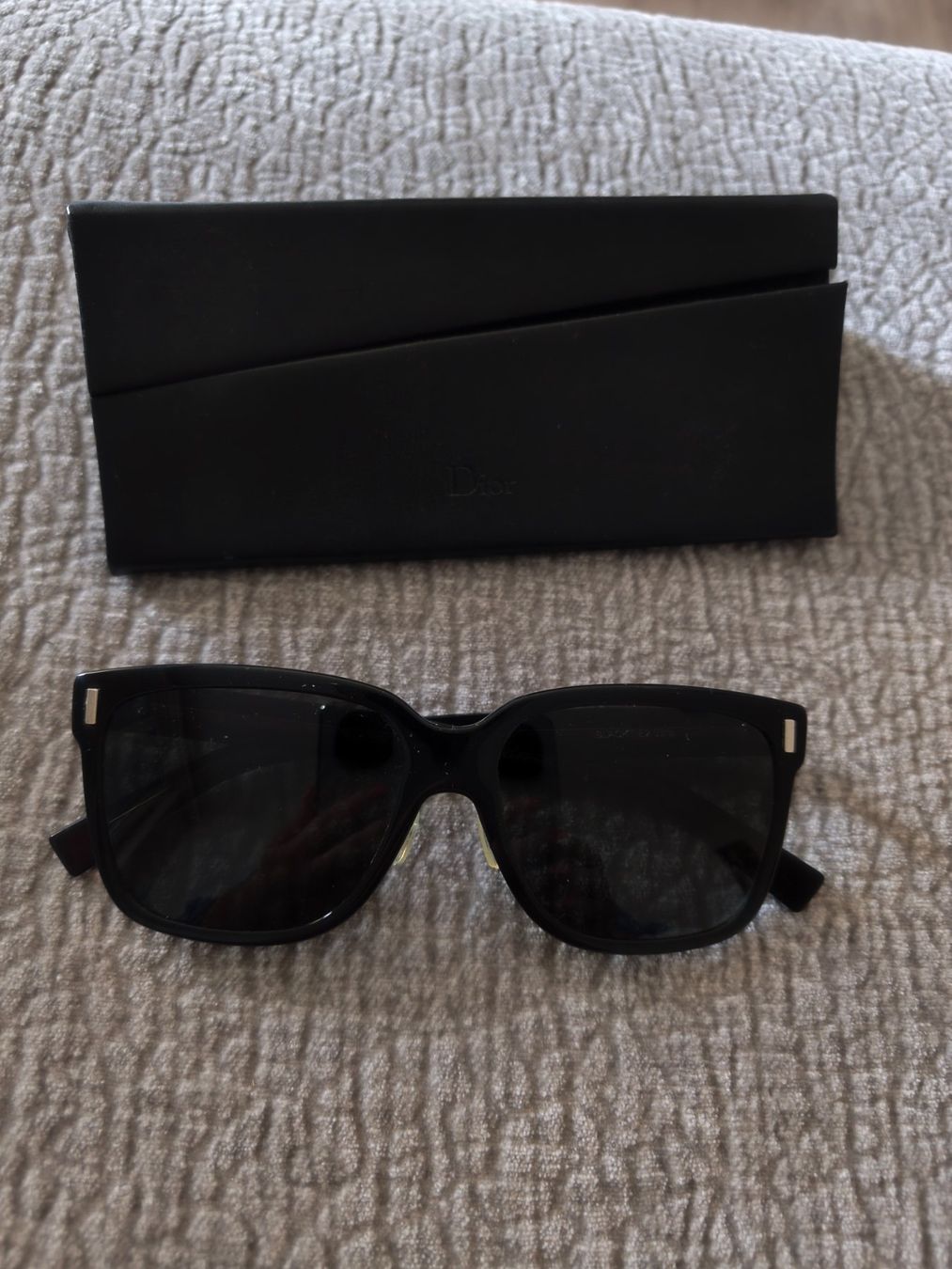 Lunettes & Verres: Prada Sonnenbrille – D'occasion à Tagelswangen par son_z88g