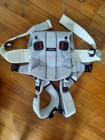 Porte bébé BakyBjorn avec accessoires et nid d'ange