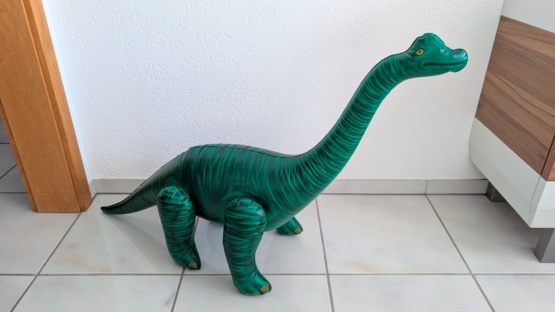 Alle Dekorationen: Aufblasbarer Brachiosaurus  – Gebraucht aus Oberwil-Lieli von meipa3000 1