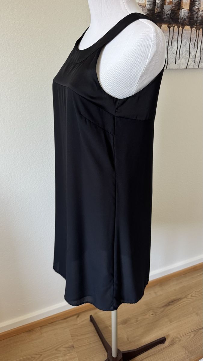 H&M Robes: Festliche Kleid Gr. 38 – Neuf (Voir description) à Schaffhausen par Fixier 2