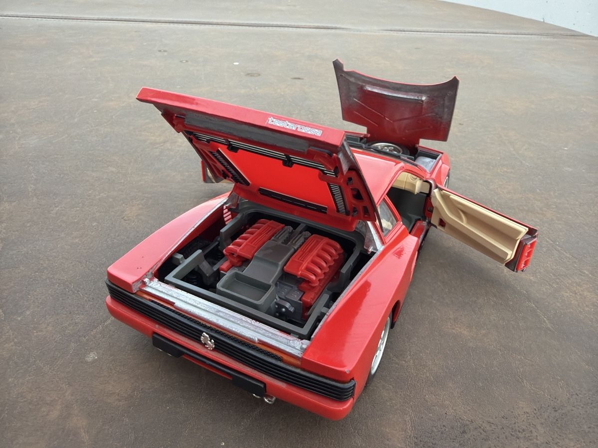 Bburago Voitures modèles: Ferrari Testarossa - 1/18 - Bburago – D'occasion à Wolfwil par Rolex1 7