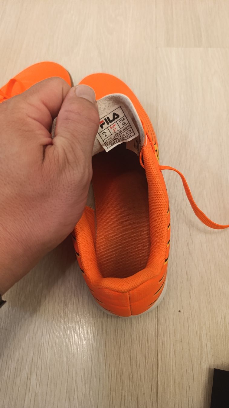 Fila Scarpe per ragazzi: Fila Hallenschuhe Orange Grösse 37 – Usato da Zürich venduto da superfecoo 3