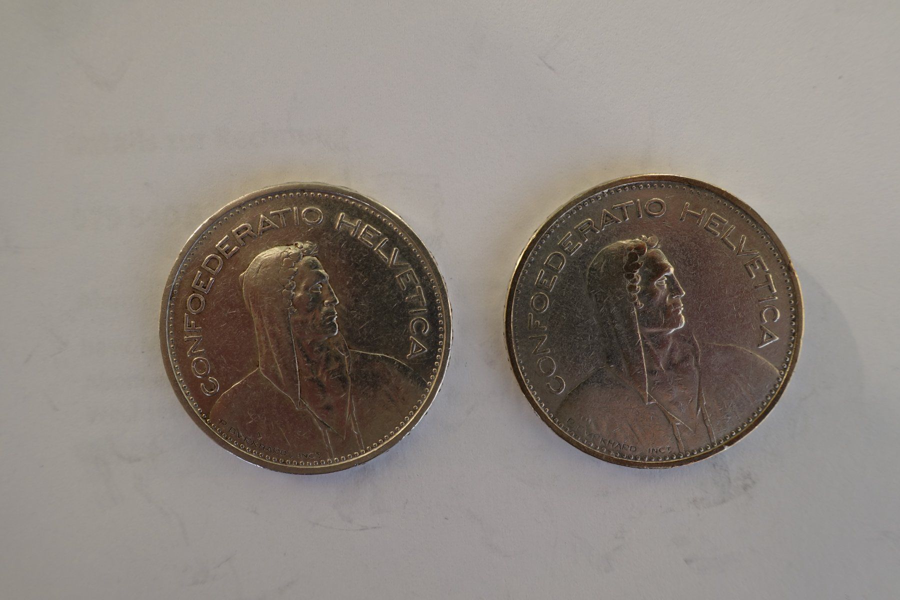 Toutes les monnaies: 2 Stück Schweizer 5 Franken Silber Jg.1933 – D'occasion à Rüti ZH par Flunder48 1