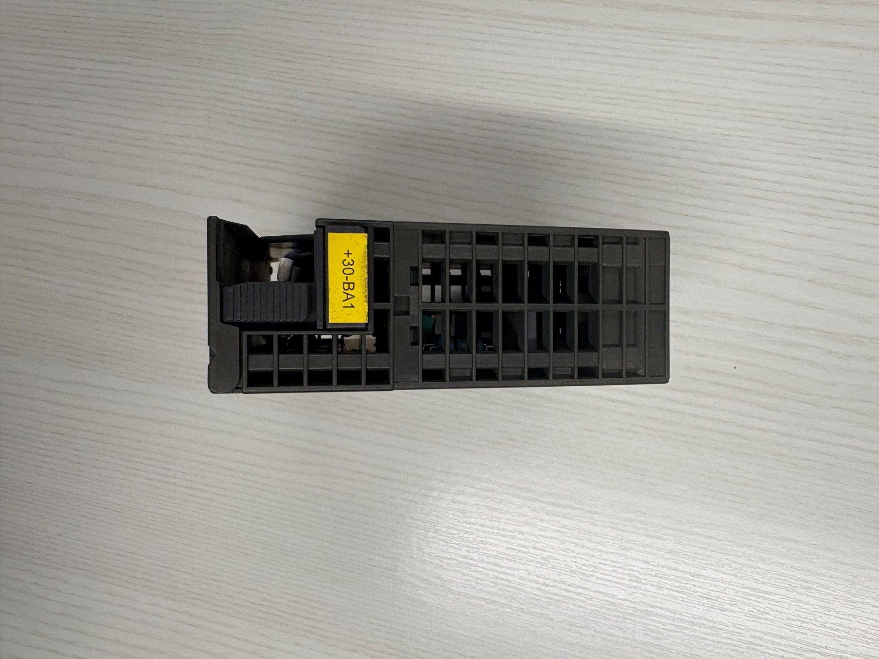 Siemens Componenti elettronici: Siemens Simatic S7-300 Digital 6ES7 322-1BF00-0AA0 – Usato da Hildisrieden venduto da eLuterbachAG 4
