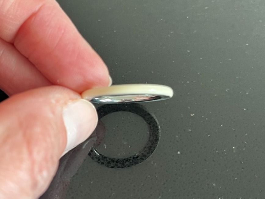 Anelli: 2 mm breiter Keramik Ring weiss – Usato da Schinznach Dorf venduto da Joyce75