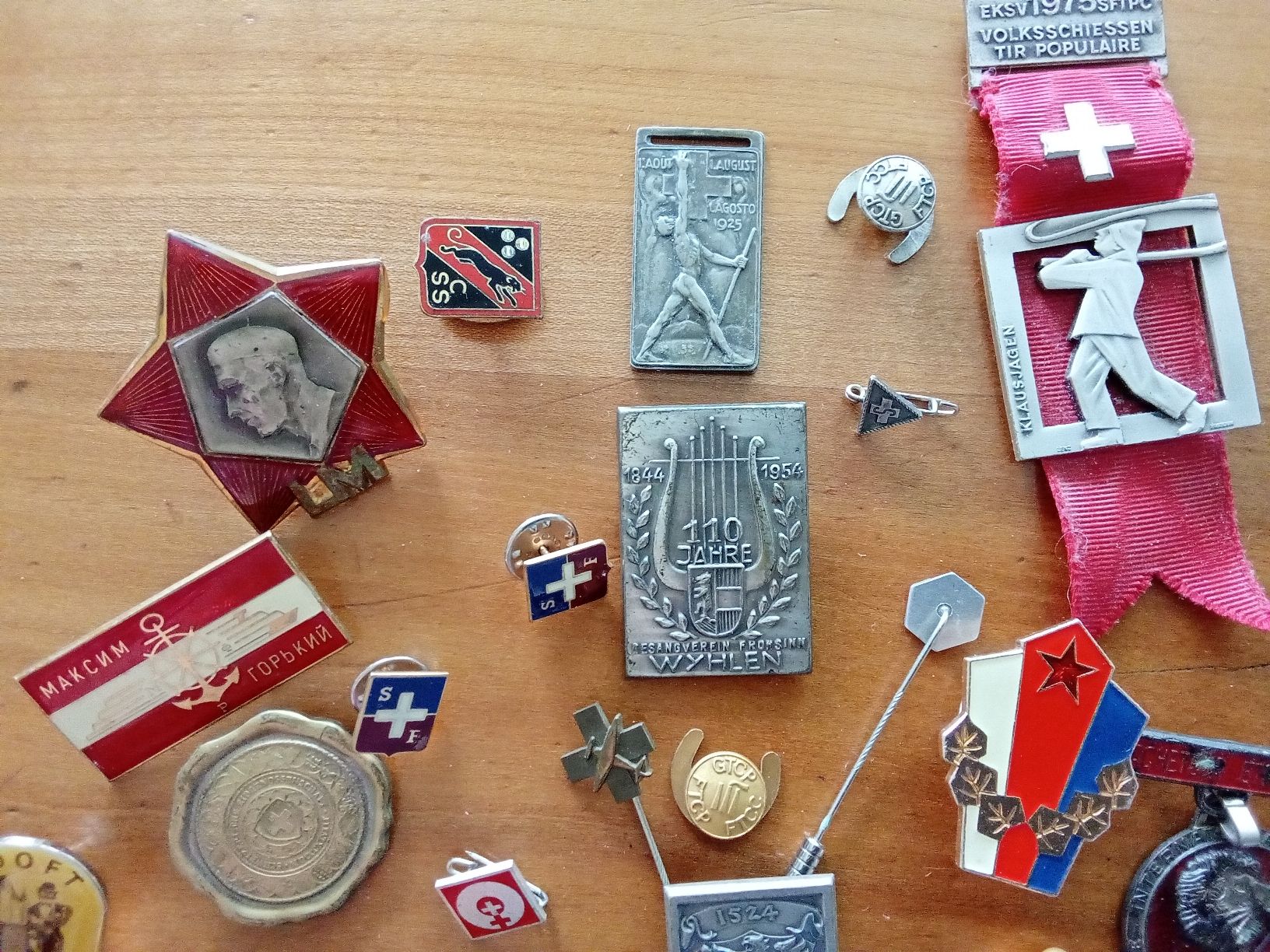 Placchette & Badge: KONVOLUT ALTE ABZEICHEN – Usato da Muri BE venduto da Alk 1