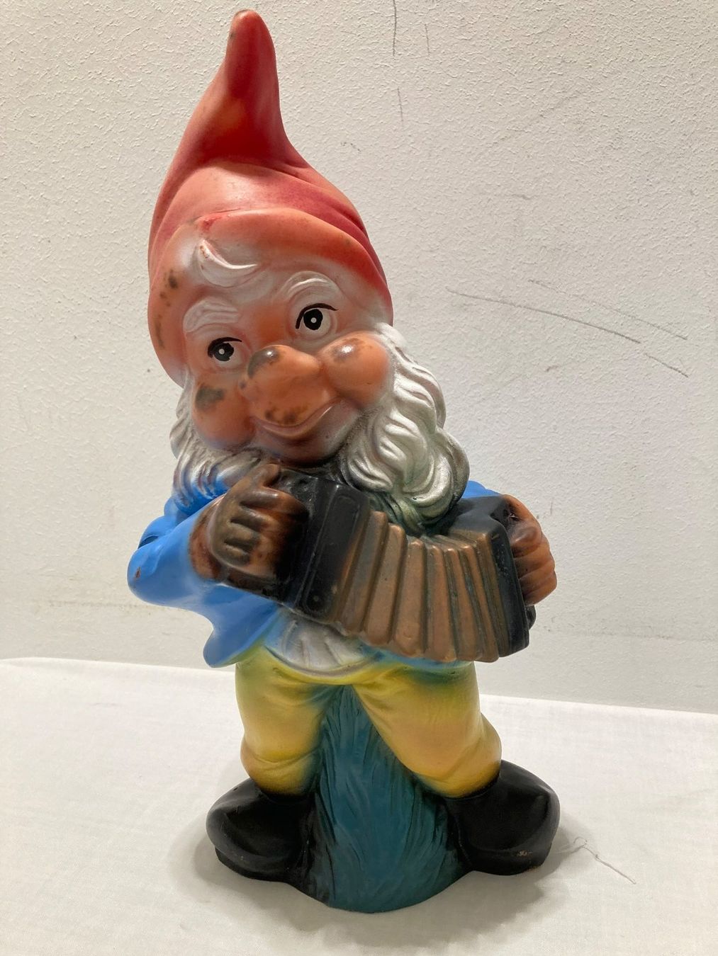 Figuren: Gartenzwerg mit Handorgel – Gebraucht aus Aesch BL von