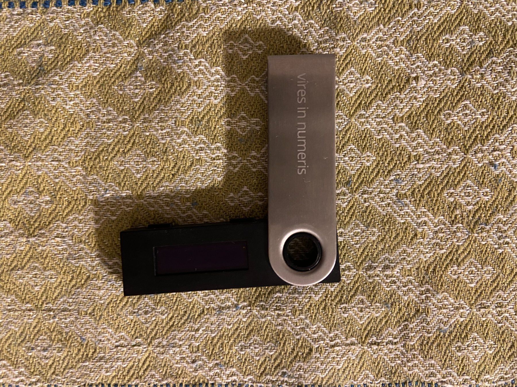 Coin Miner: Ledger Nano S – Usato da Bellinzona venduto da SuisseElectronics 1