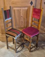 2 kleine spanische Polster Stühle Holz 60/70er Jahre