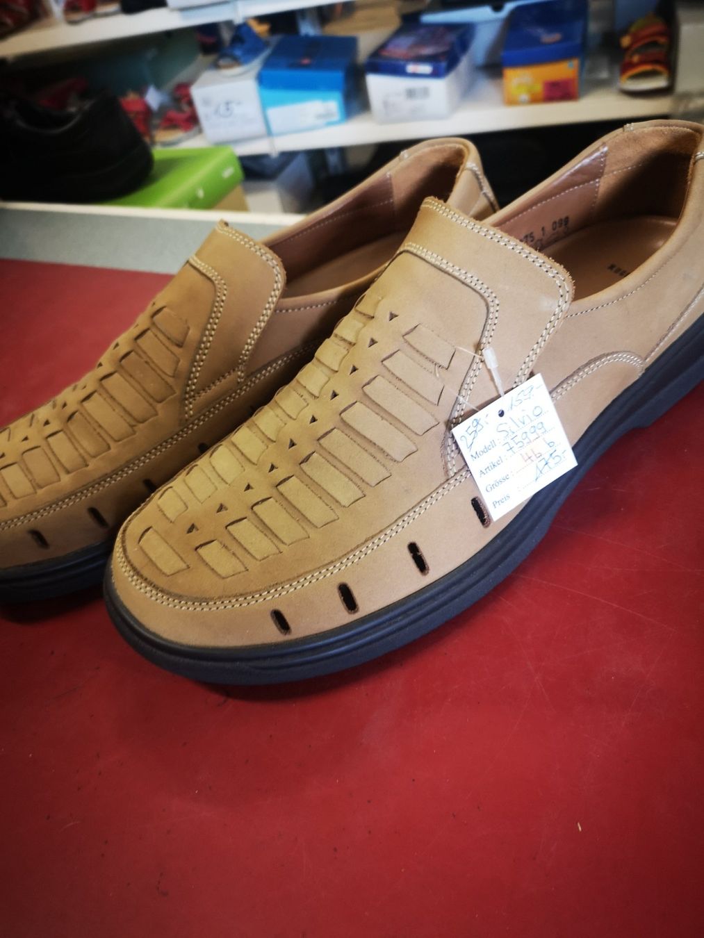 Helvesko Herrenschuhe: Helvesko – Neu und originalverpackt aus Möhlin von Highwaytom 3