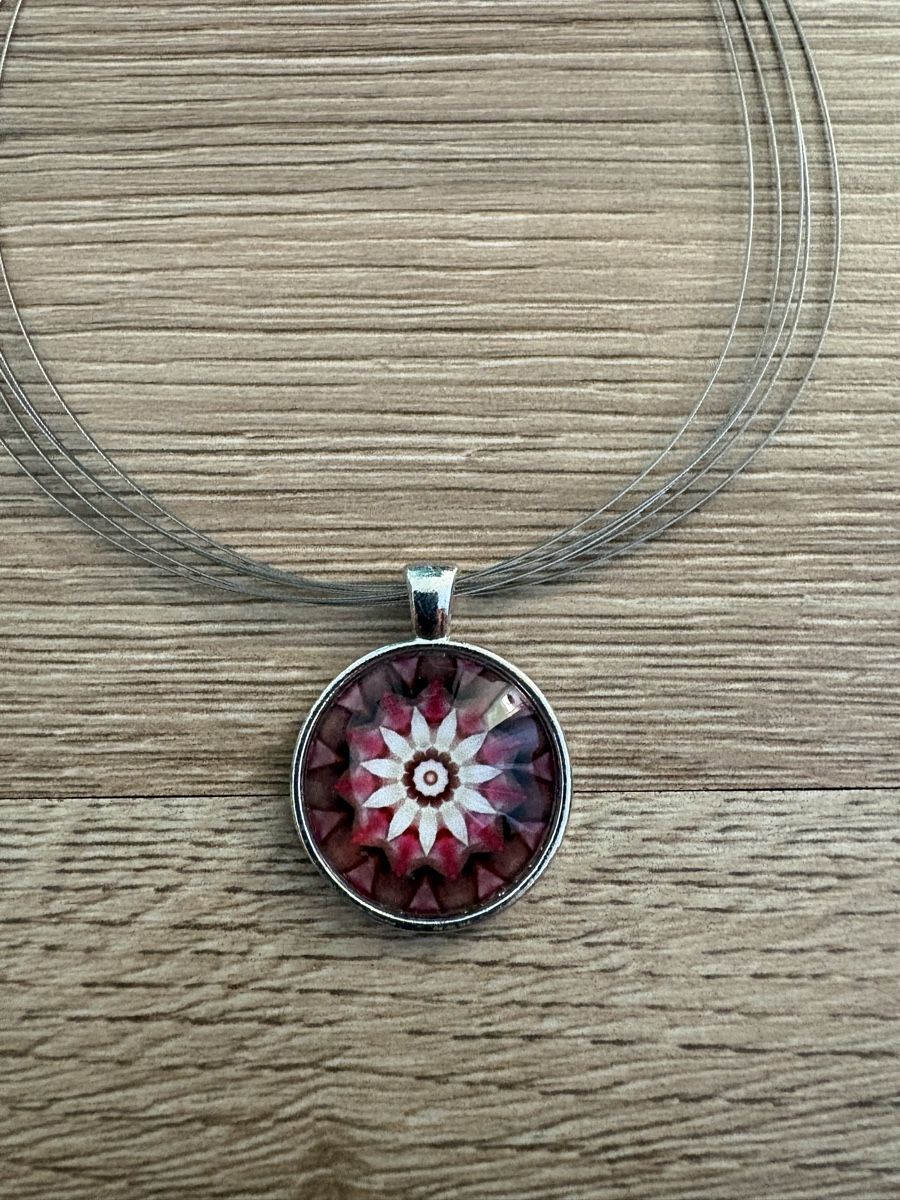 Colliers: Collier mit Anhänger - neu – Neuf (Voir description) à Zürich par lea_8jrs