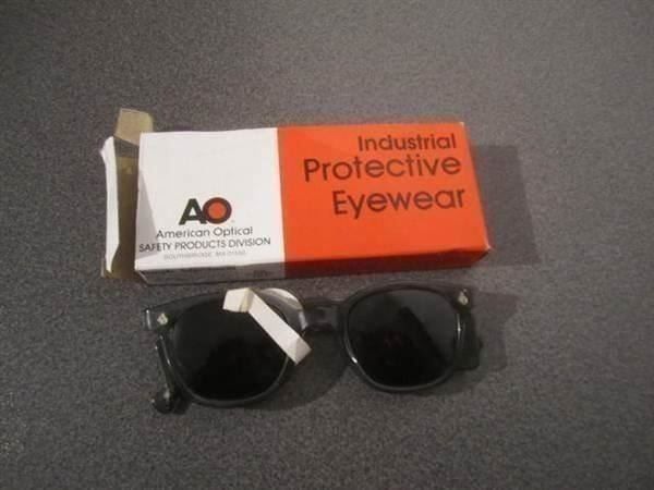 Occhiali & Lenti: Brille Industrial Protective Eyewear – Usato da Zürich venduto da abraxas1291