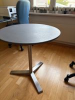 Runder Bistrotisch grau mit Metallfuss gebraucht Zustand