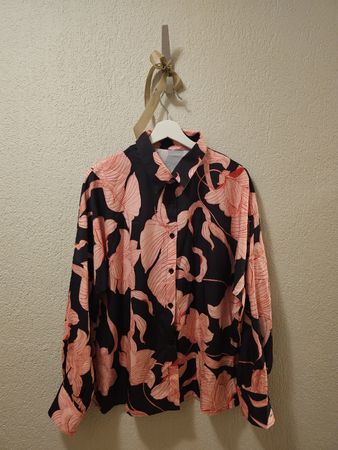 Sommer Set: Bluse und Hose mit Blumenmuster, Grösse M