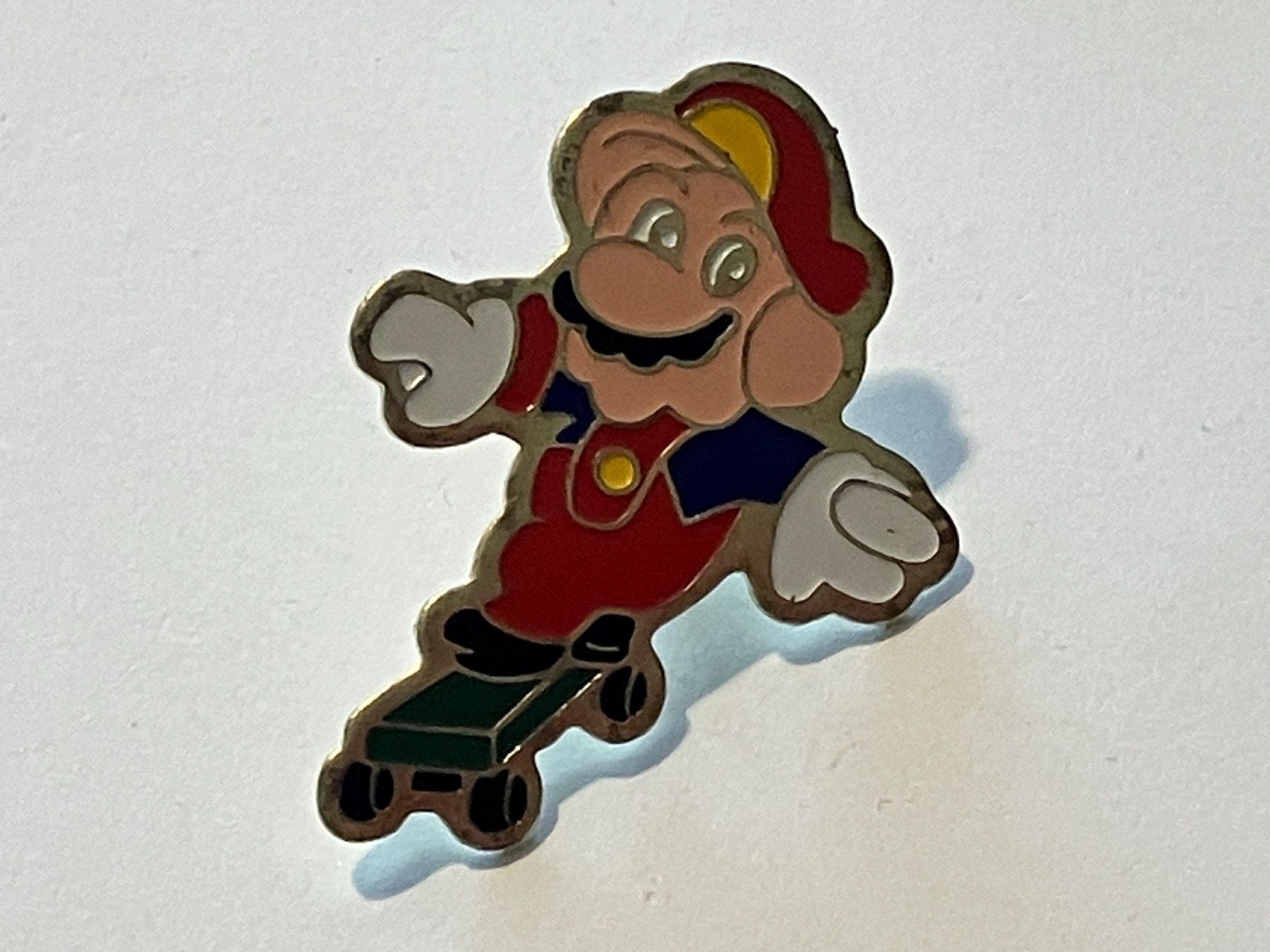 Placchette & Badge: 1 Pin Super Mario – Usato da Basel venduto da djwwpp
