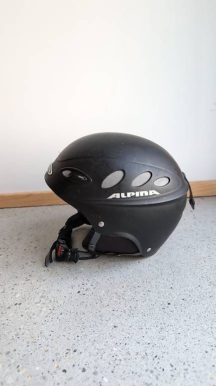 Alpina Caschi: Casque de Ski Alpina noir – Usato da Lausanne venduto da pie_n2mq